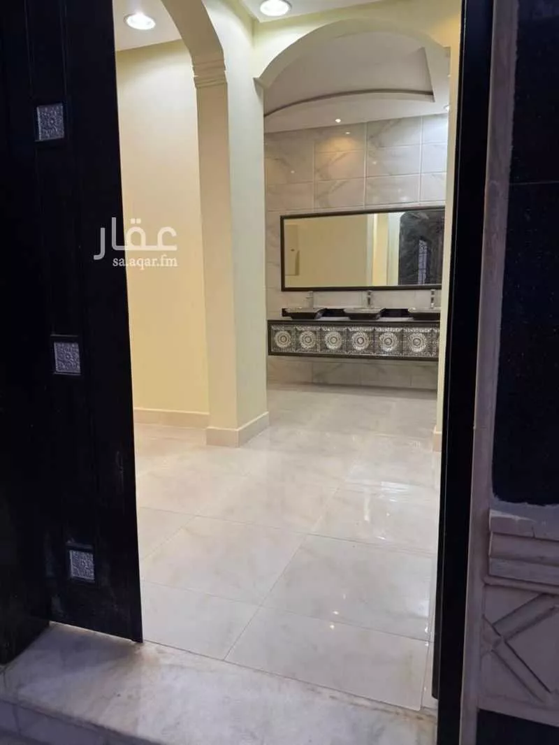 فيلا 8 غرف في الرمال 2