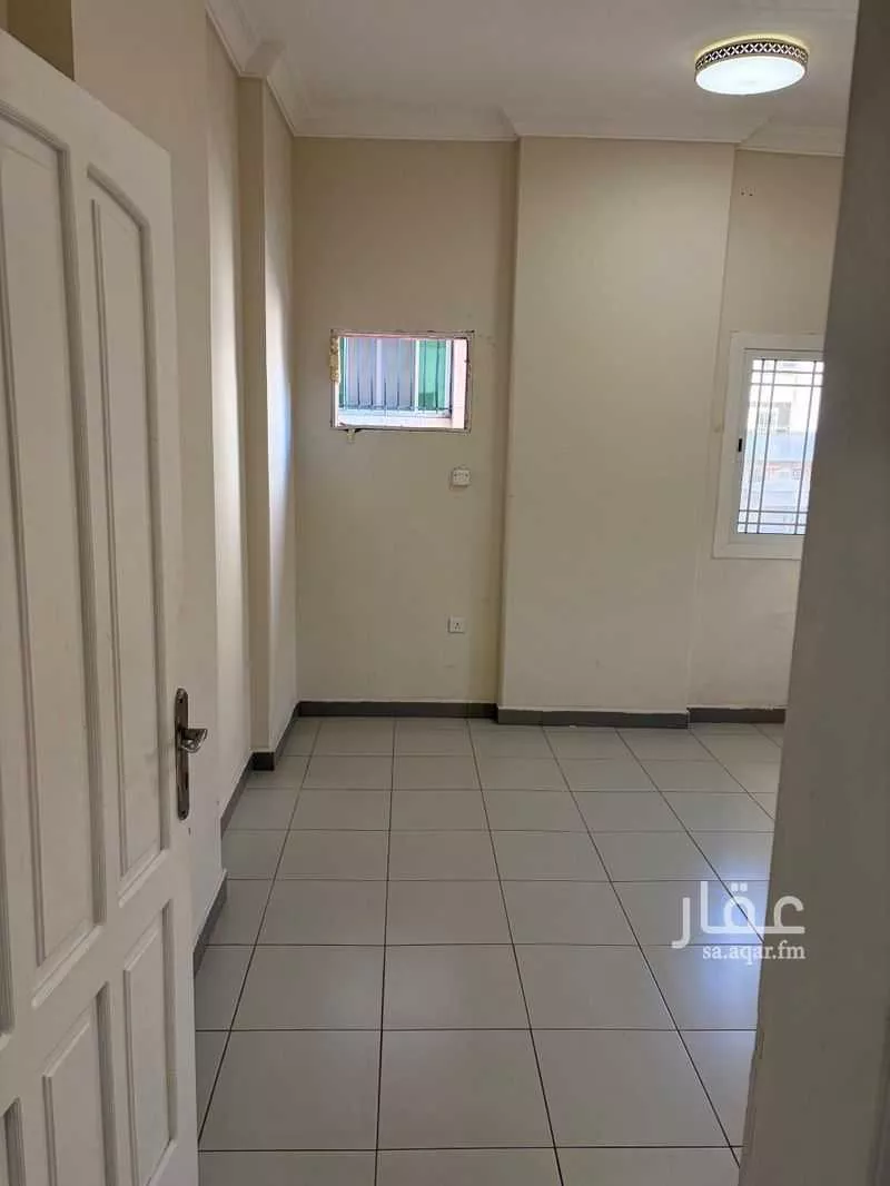 3 bedroom apartment in Al Nuzhah, Jeddah 8
