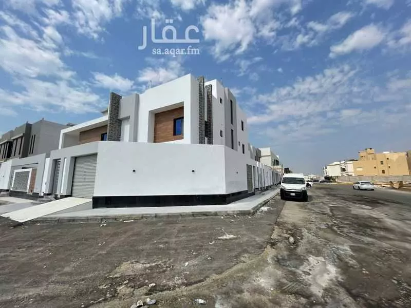 فيلا 6 غرف في المنارات 1