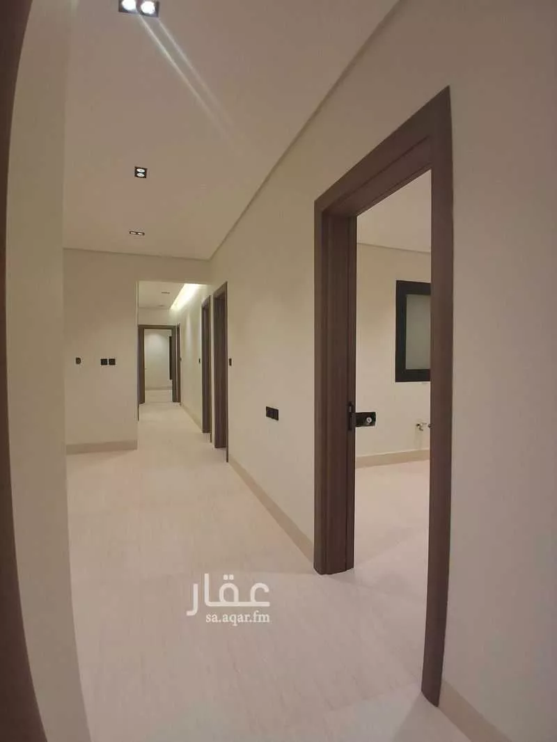 شقة 6 غرف في الشعلة، الدمام 22