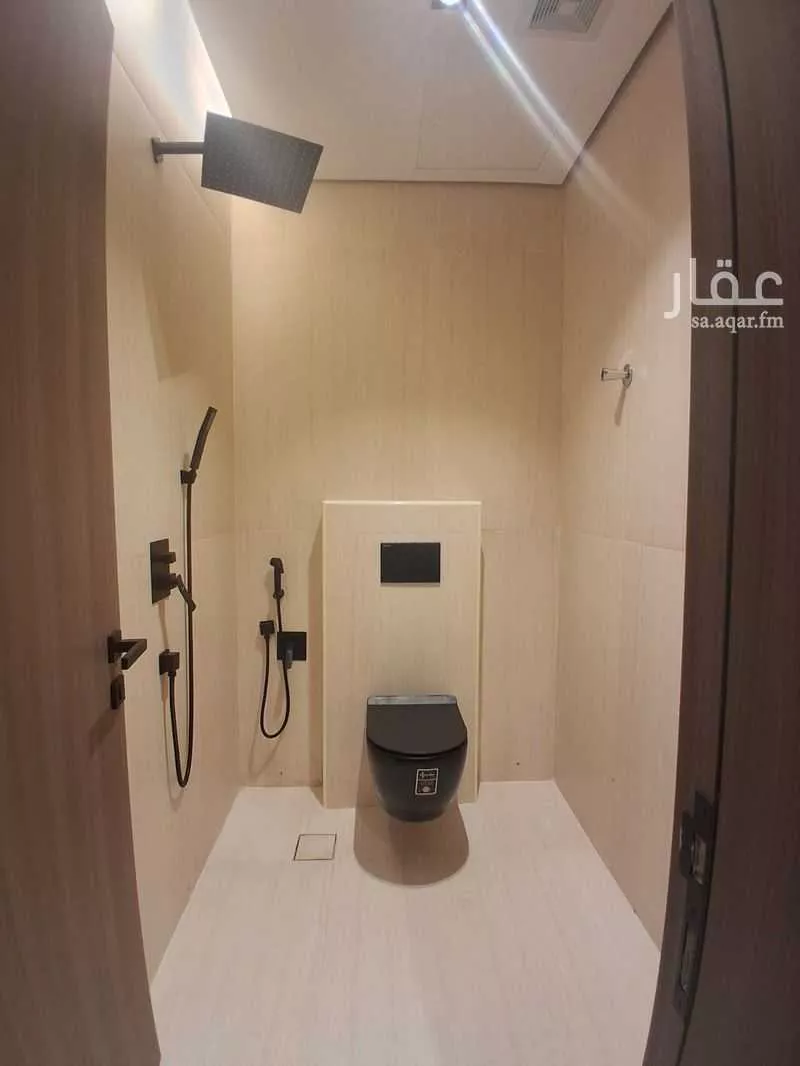 شقة 6 غرف في الشعلة، الدمام 21