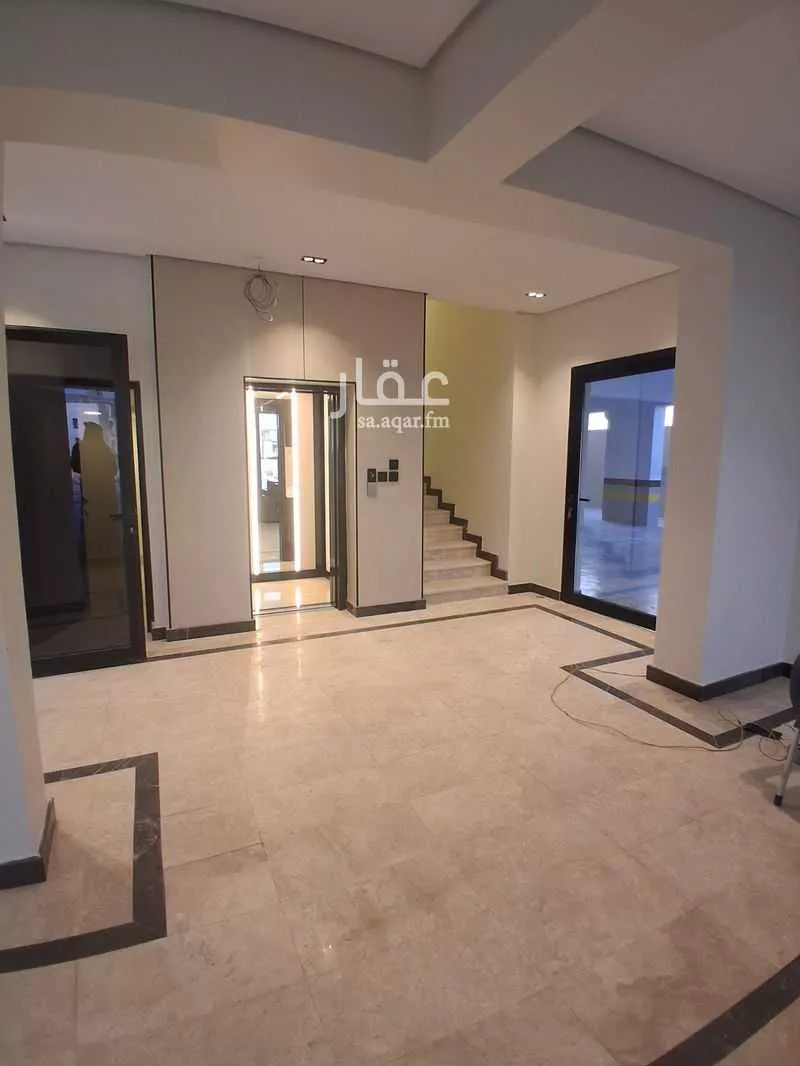 شقة 6 غرف في الشعلة، الدمام 12