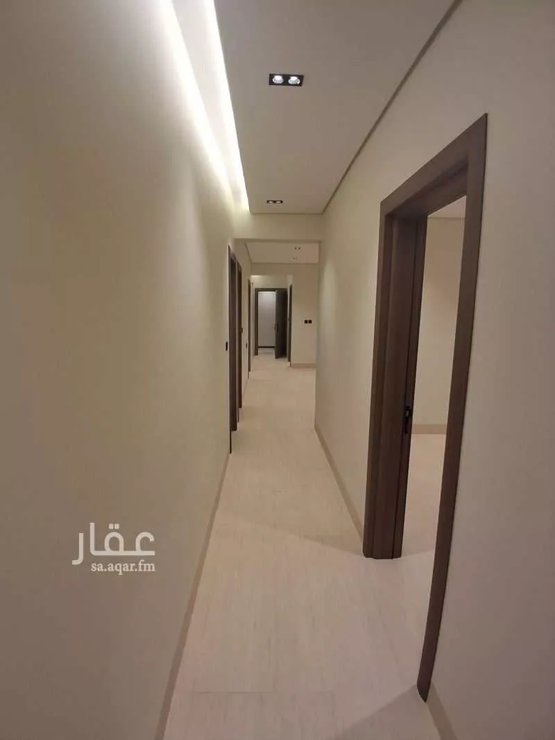 شقة 6 غرف في الشعلة، الدمام 19