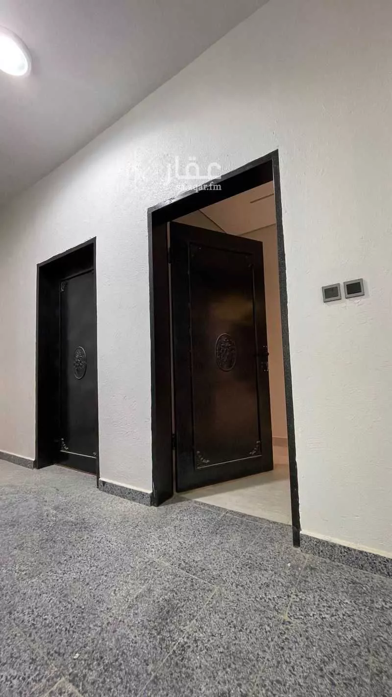 7 bedroom floor in Al Janadriyah 3