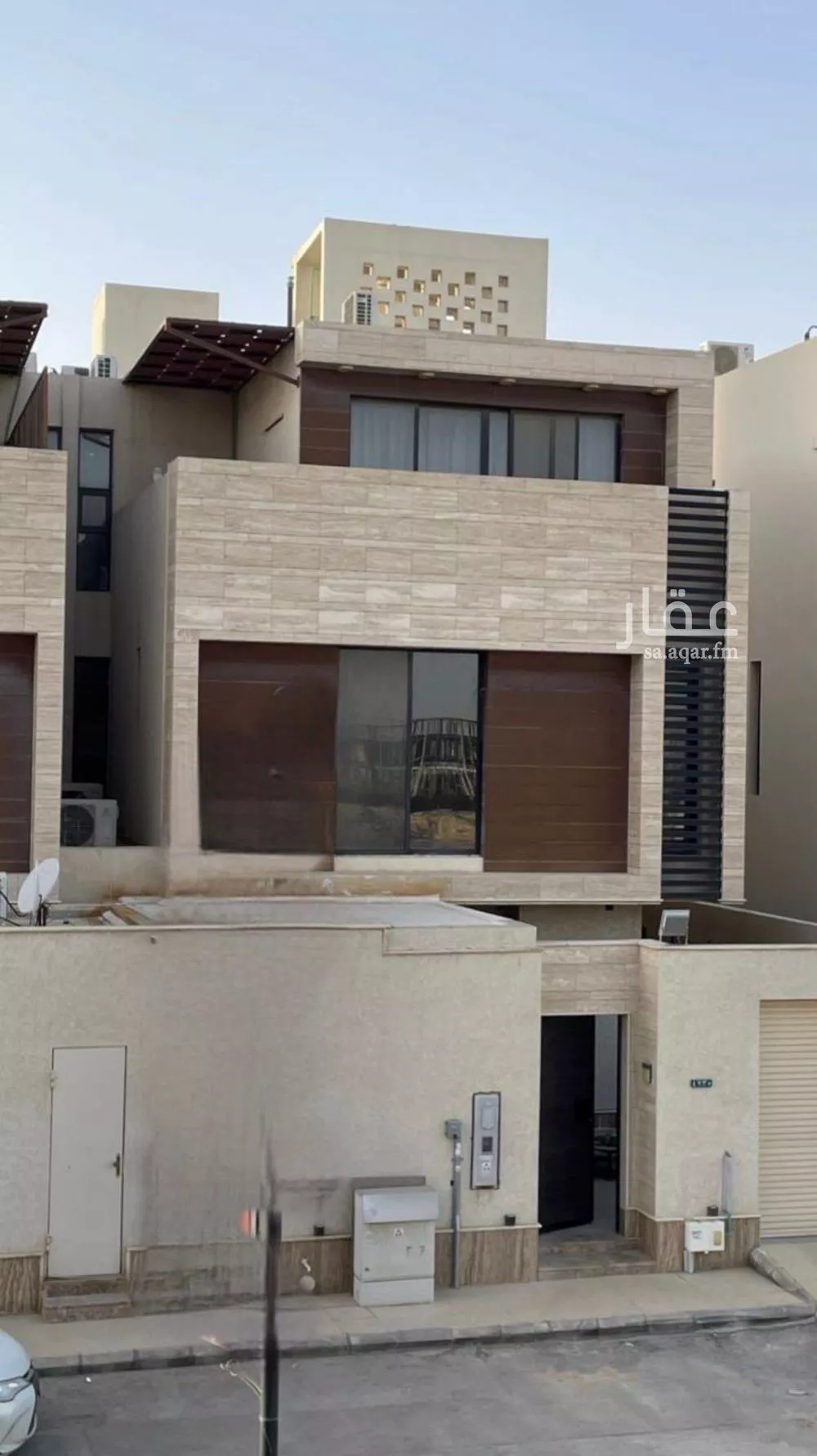 فيلا 5 غرف في العارض 1