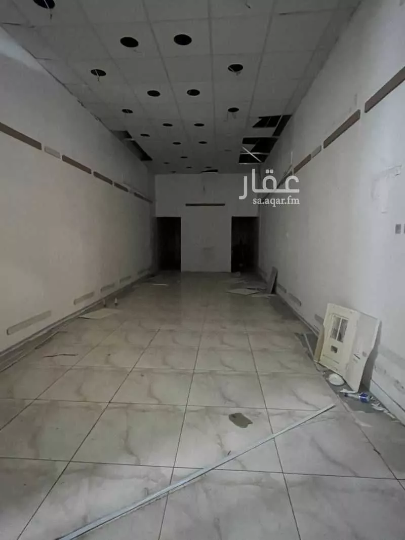 453 sqm shop in Al Aziziyah 2