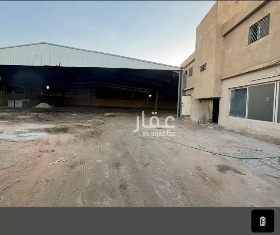 محل 2020 م² في الجزيرة 1