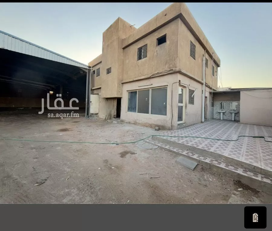 محل 2020 م² في الجزيرة 2