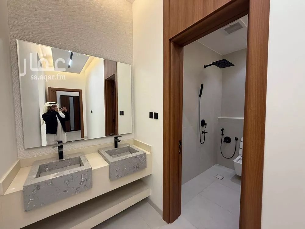 4 bedroom villa in Qurtubah, Riyadh 10