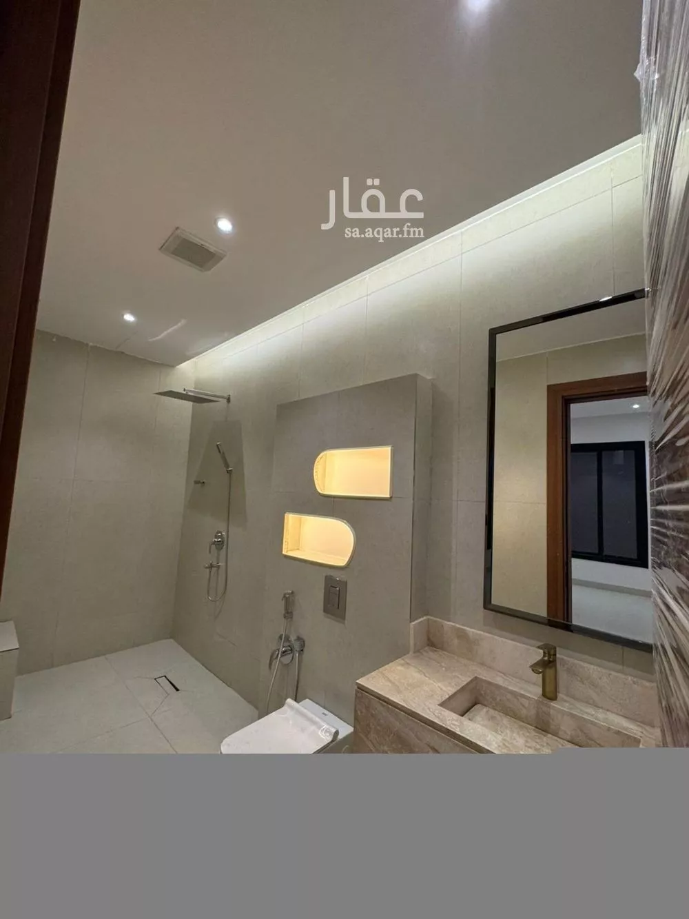 4 bedroom floor in Al Narjis 5