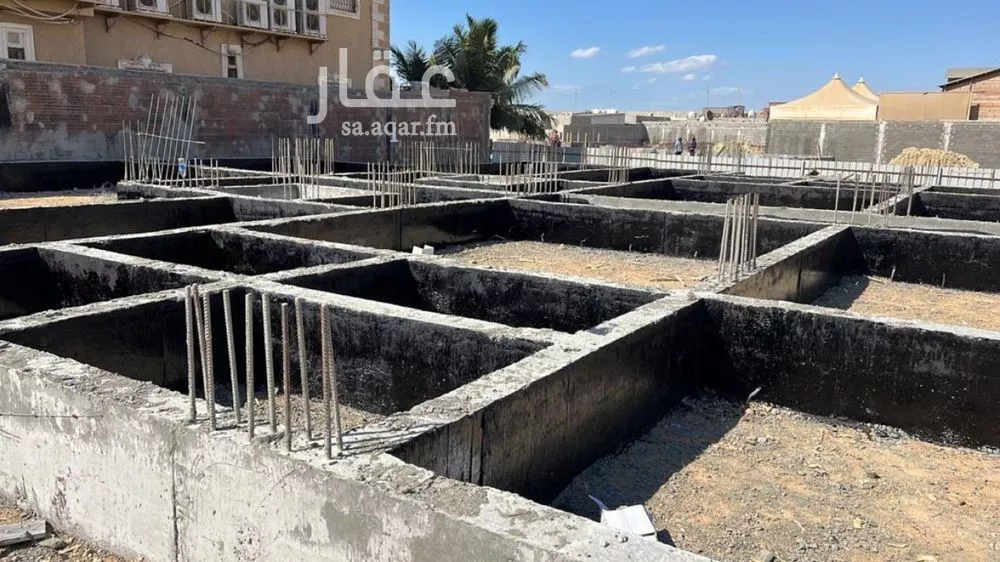 8 bedroom villa in Az Zomorod 4