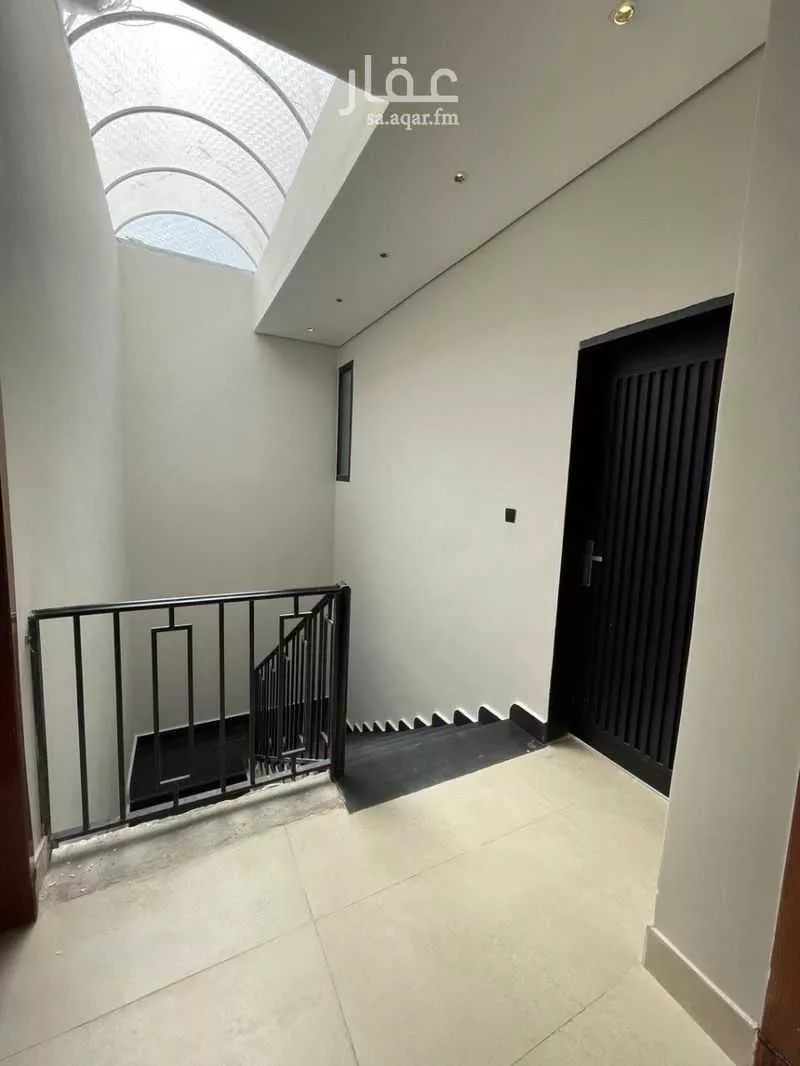 شقة 4 غرف في النظيم 5