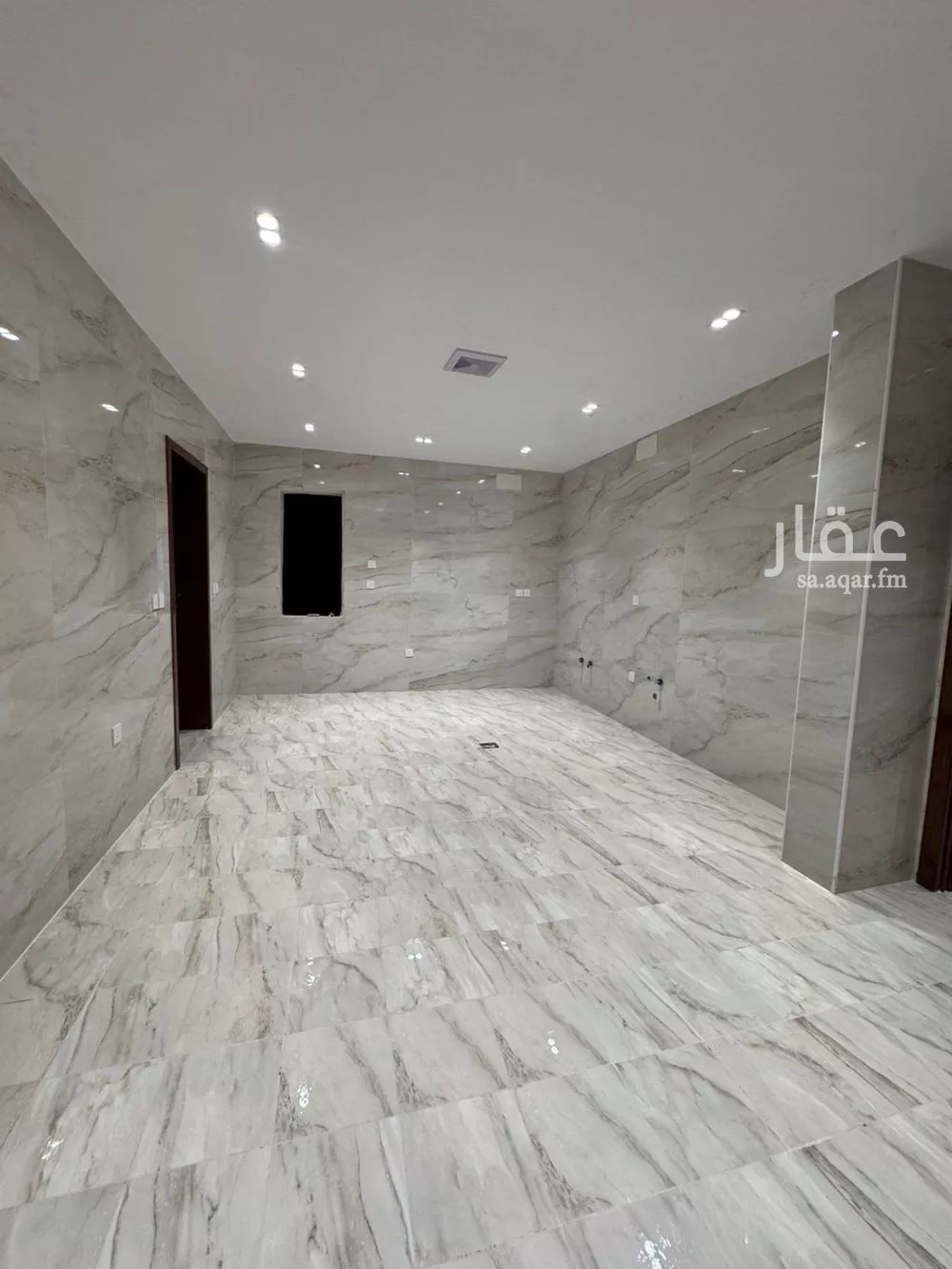 دور 6 غرف في المرجان 2