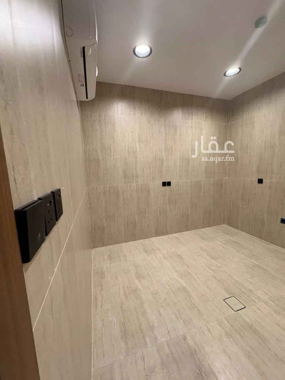 شقة 5 غرف في الحمرا 1