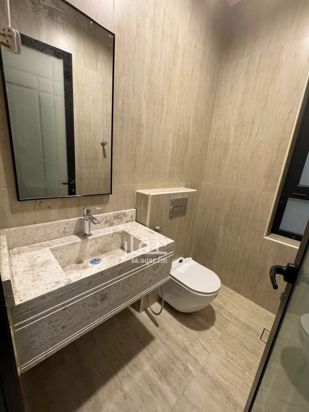 شقة 5 غرف في الحمرا 4