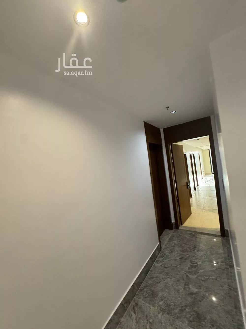 شقة 5 غرف في الحمرا 1