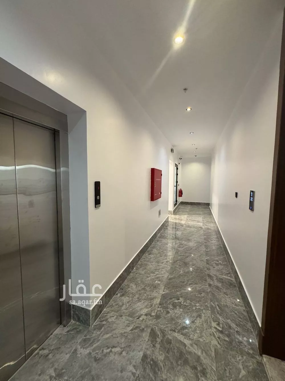 شقة 5 غرف في الحمرا 2