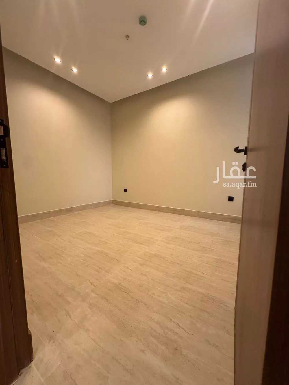 شقة 5 غرف في الحمرا 3