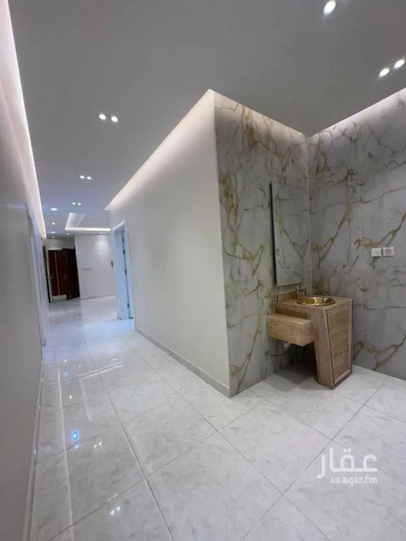 شقة 5 غرف في الصفا 5