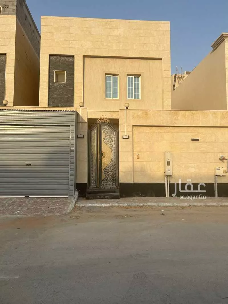 فيلا 8 غرف في ضاحية الملك فهد 1