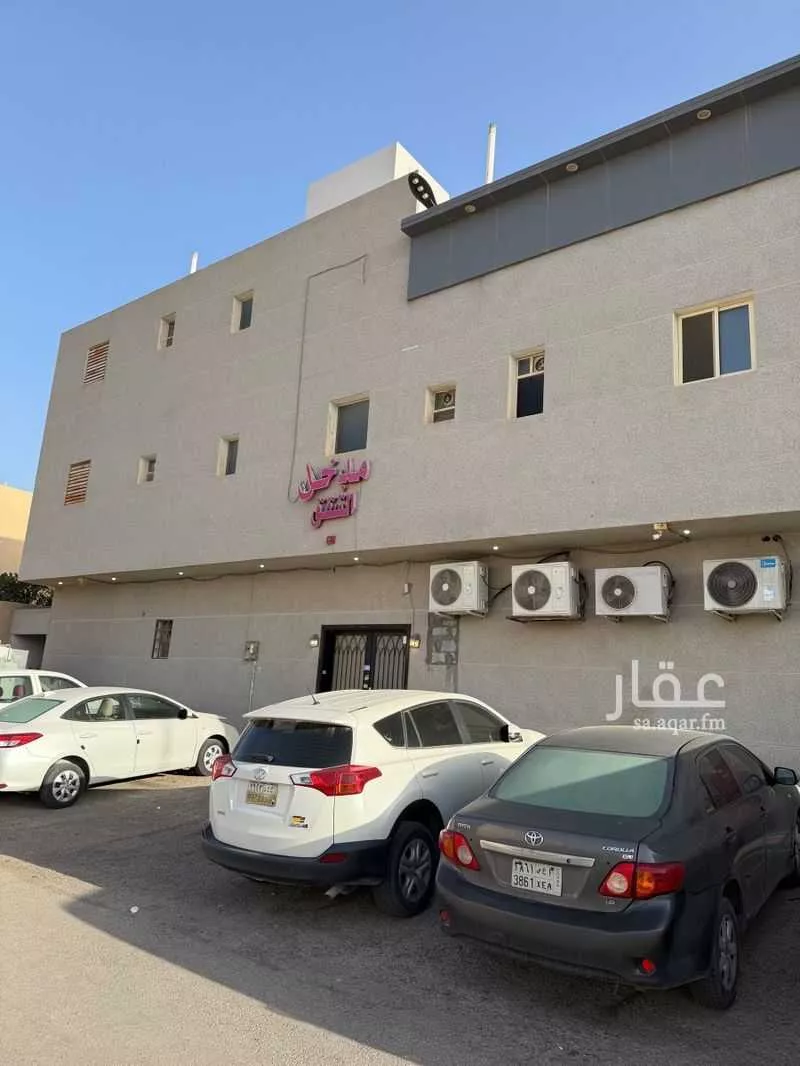 2 bedroom apartment in Dhahrat Namar 4