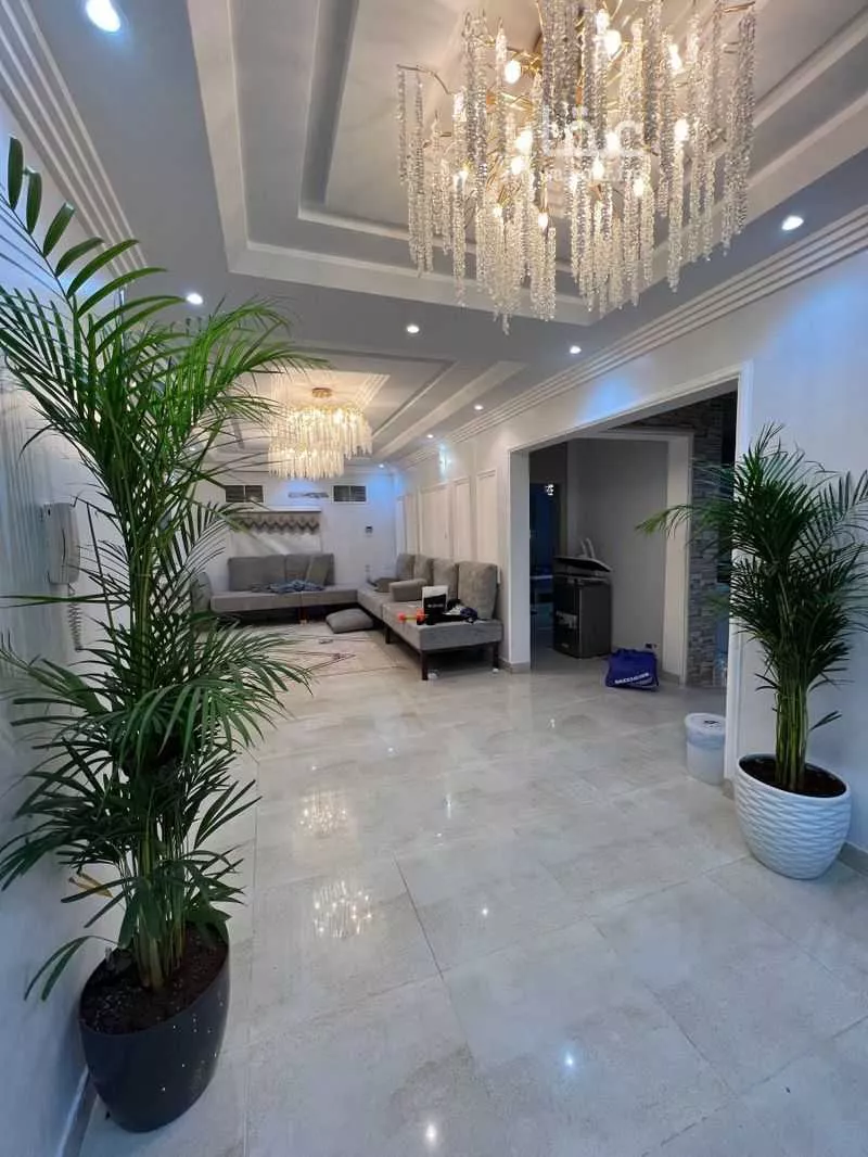 فيلا 7 غرف في الروابي 2