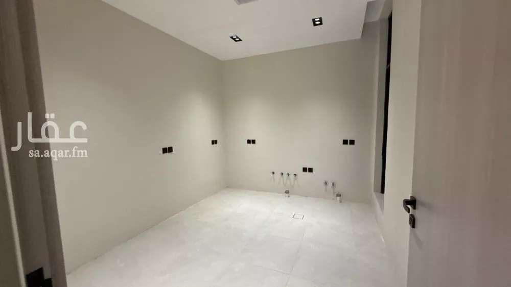 4 bedroom apartment in Shawran, Madinah 7