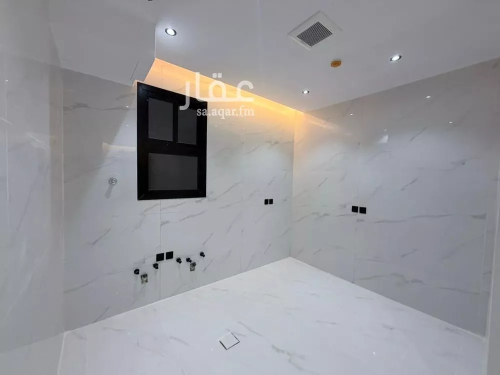 4 bedroom apartment in Tuwaiq, Riyadh 9