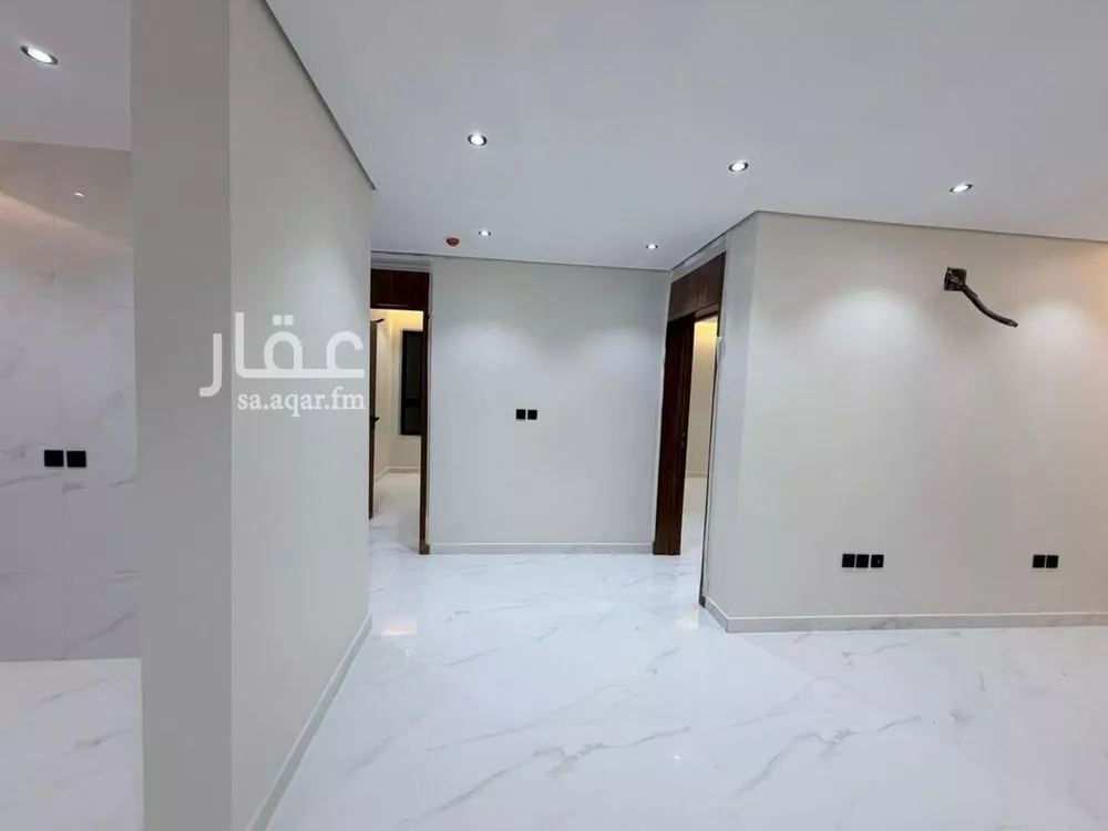 4 bedroom apartment in Tuwaiq, Riyadh 10