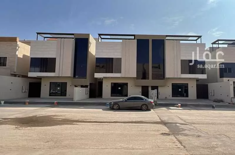 3 bedroom floor in Al Aridh 2