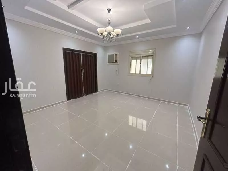 شقة 4 غرف في الواحة 1