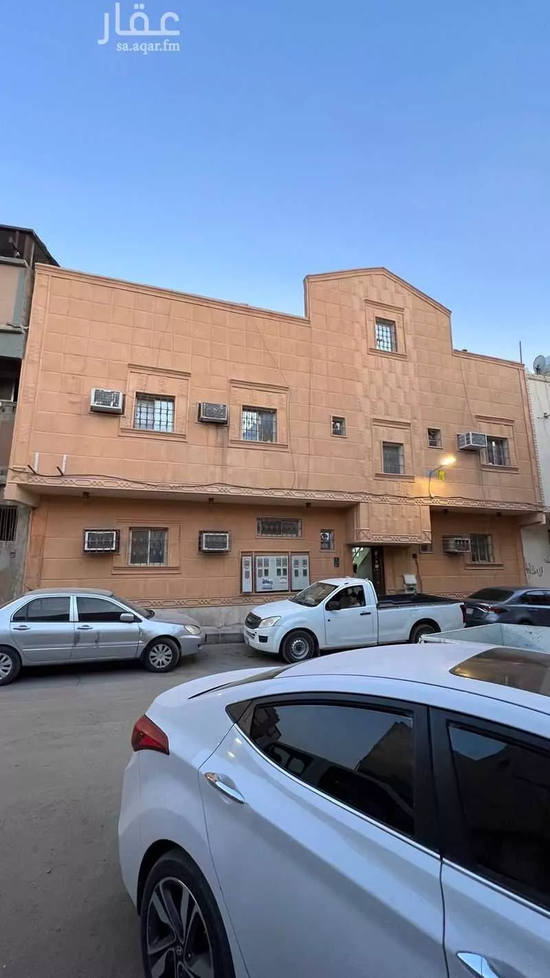 عمارة 172 م² في منفوحة 2