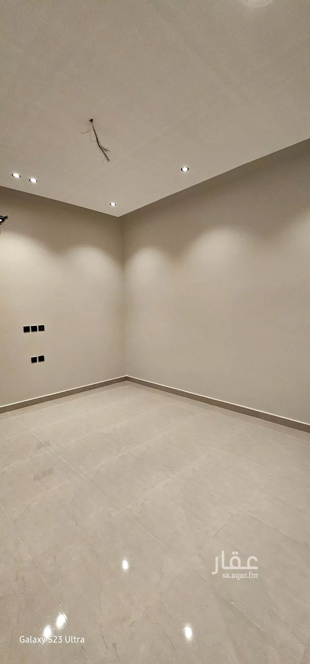 شقة 5 غرف في الورود 5