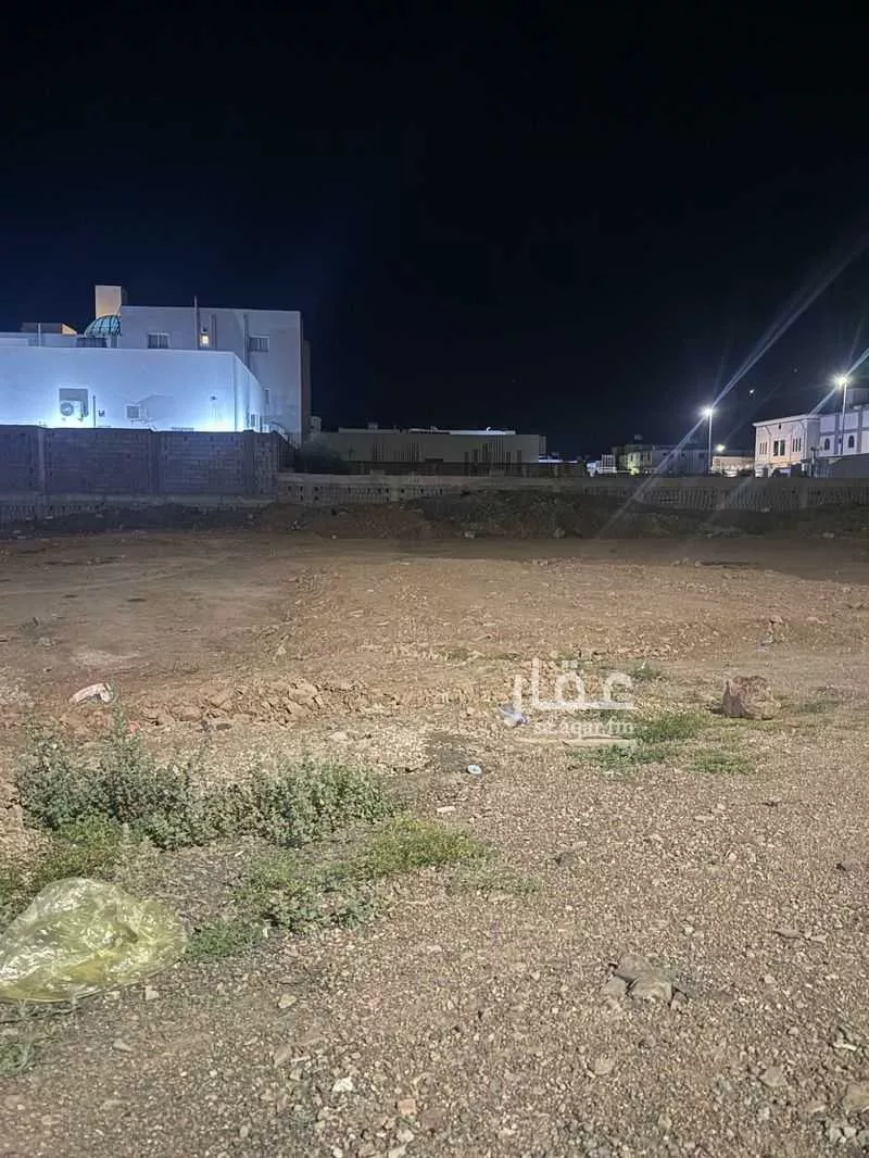 أرض 800 م² في ورقان 2