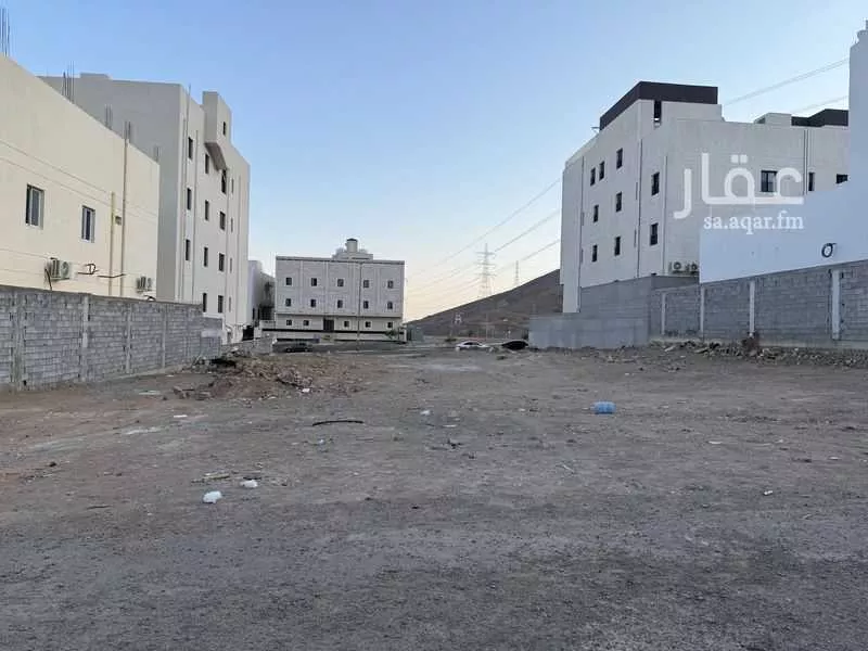 أرض 841 م² في بني بياضة