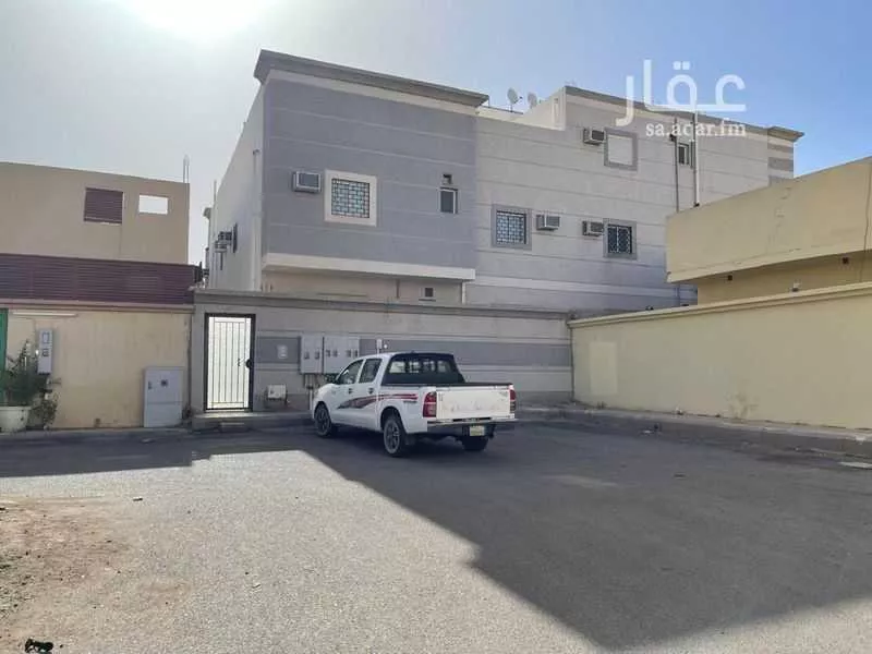 675 sqm building in Sikkat Al Hadeed 3