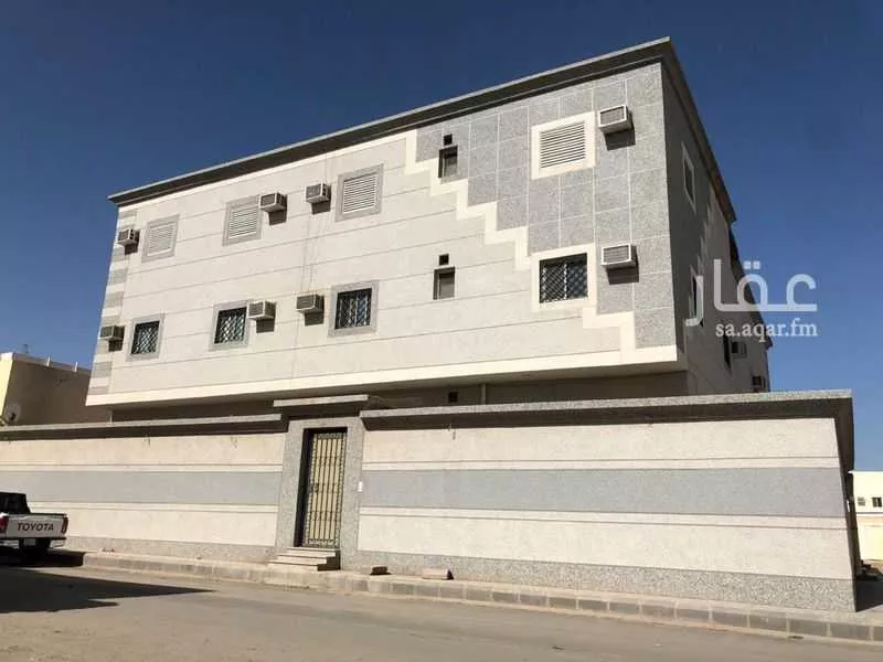 675 sqm building in Sikkat Al Hadeed 1