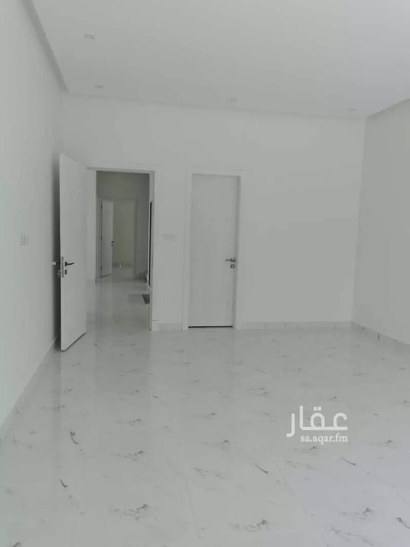 فيلا 7 غرف في العارض 3