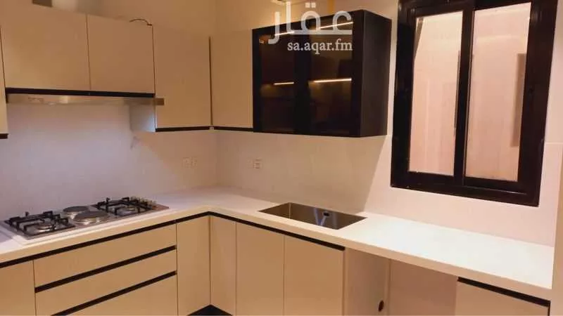 4 bedroom apartment in Al Qairawan 1