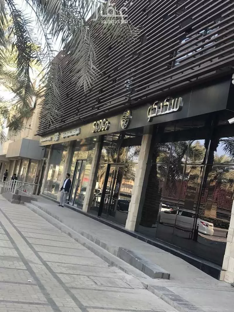 محل 308 م² في الورود 2