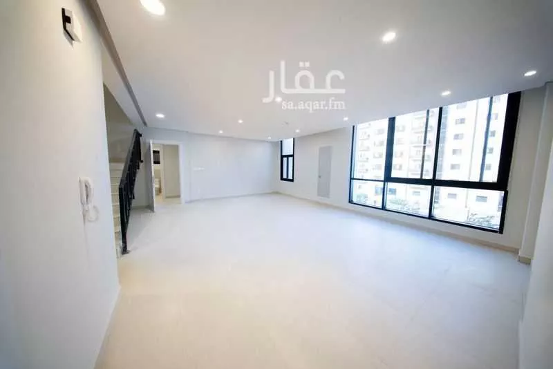 6 bedroom apartment in Al Hamdaniyah 1