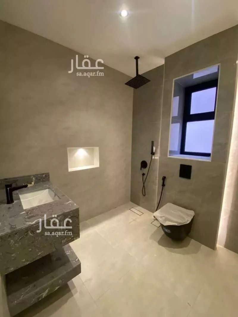 4 bedroom apartment in Al Hamra, Eastern Province 13