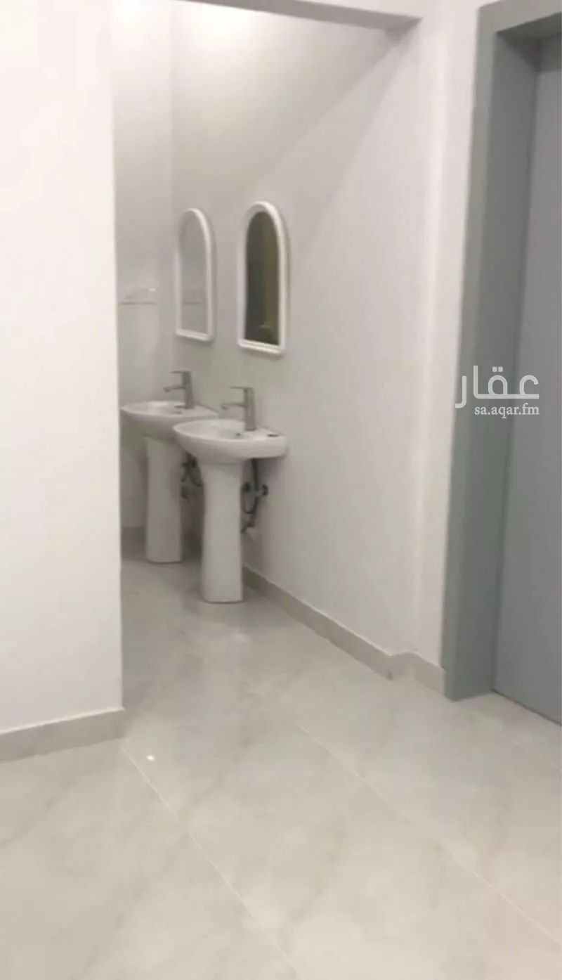 5 bedroom apartment in Dirab, Riyadh 4