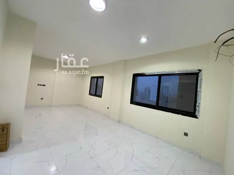 شقة 6 غرف في الاميرعبدالمجيد 1