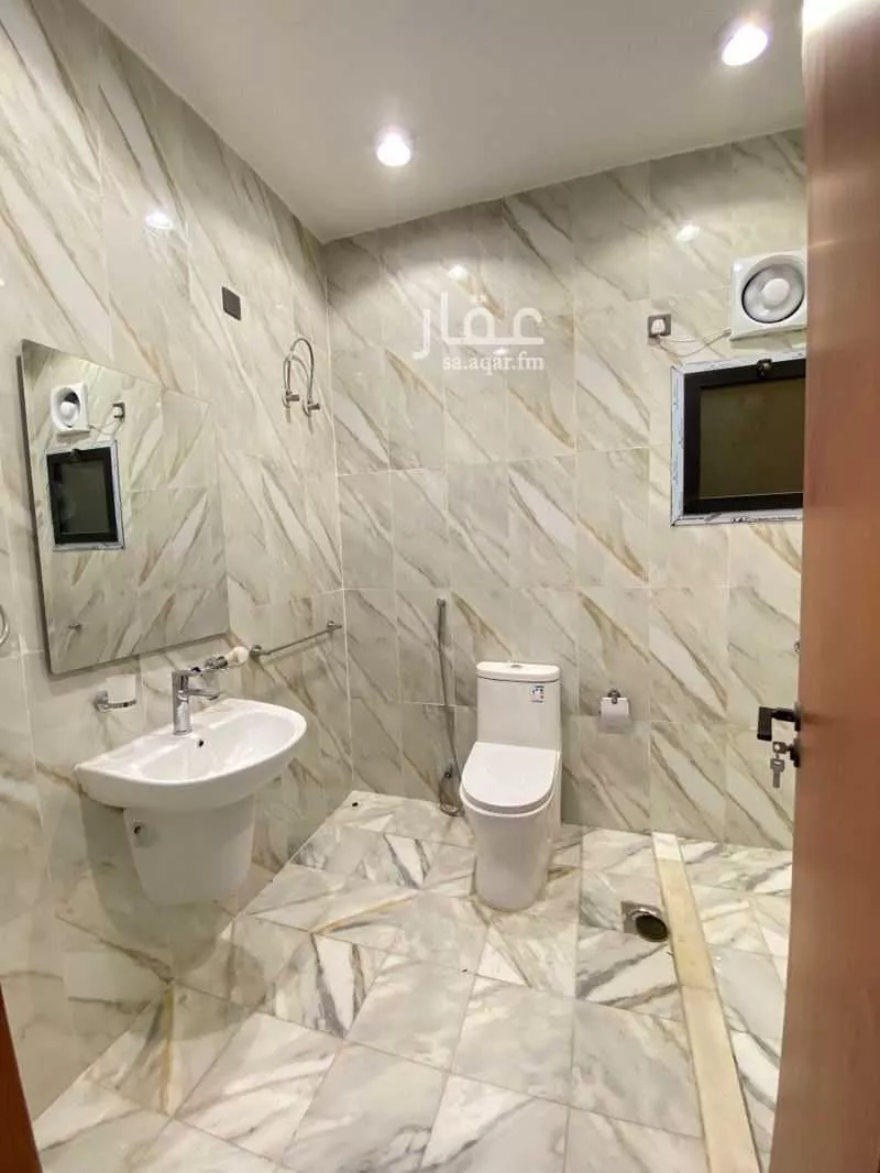 شقة 6 غرف في الاميرعبدالمجيد 2