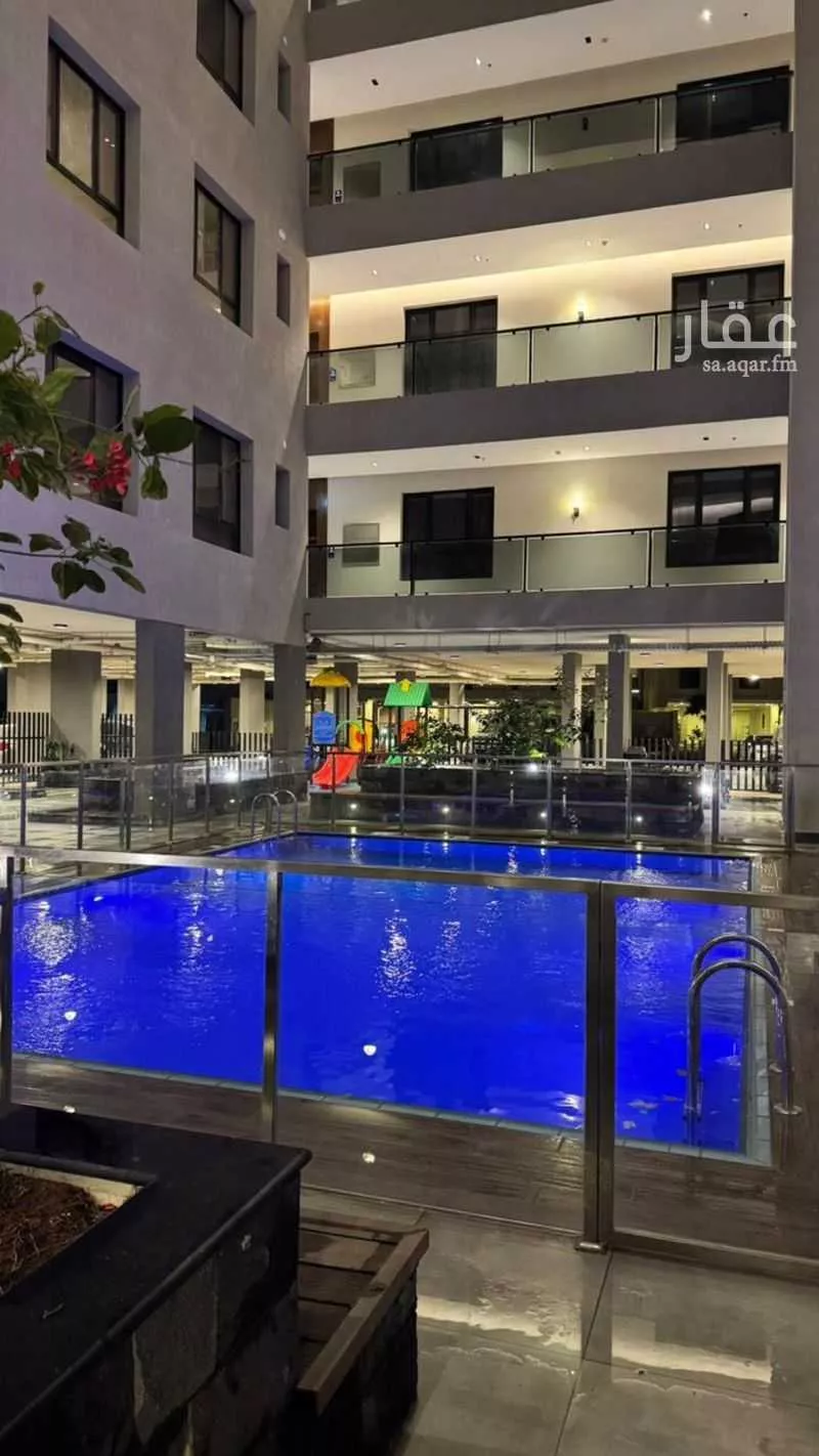 شقة 3 غرف في الحمرا 5