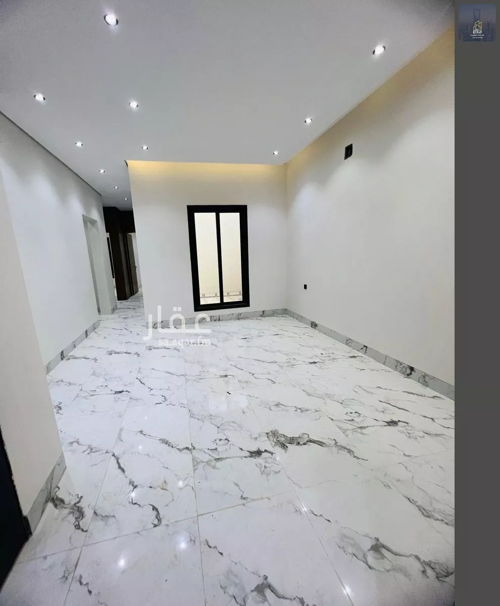 4 bedroom floor in Al Janadriyah 3
