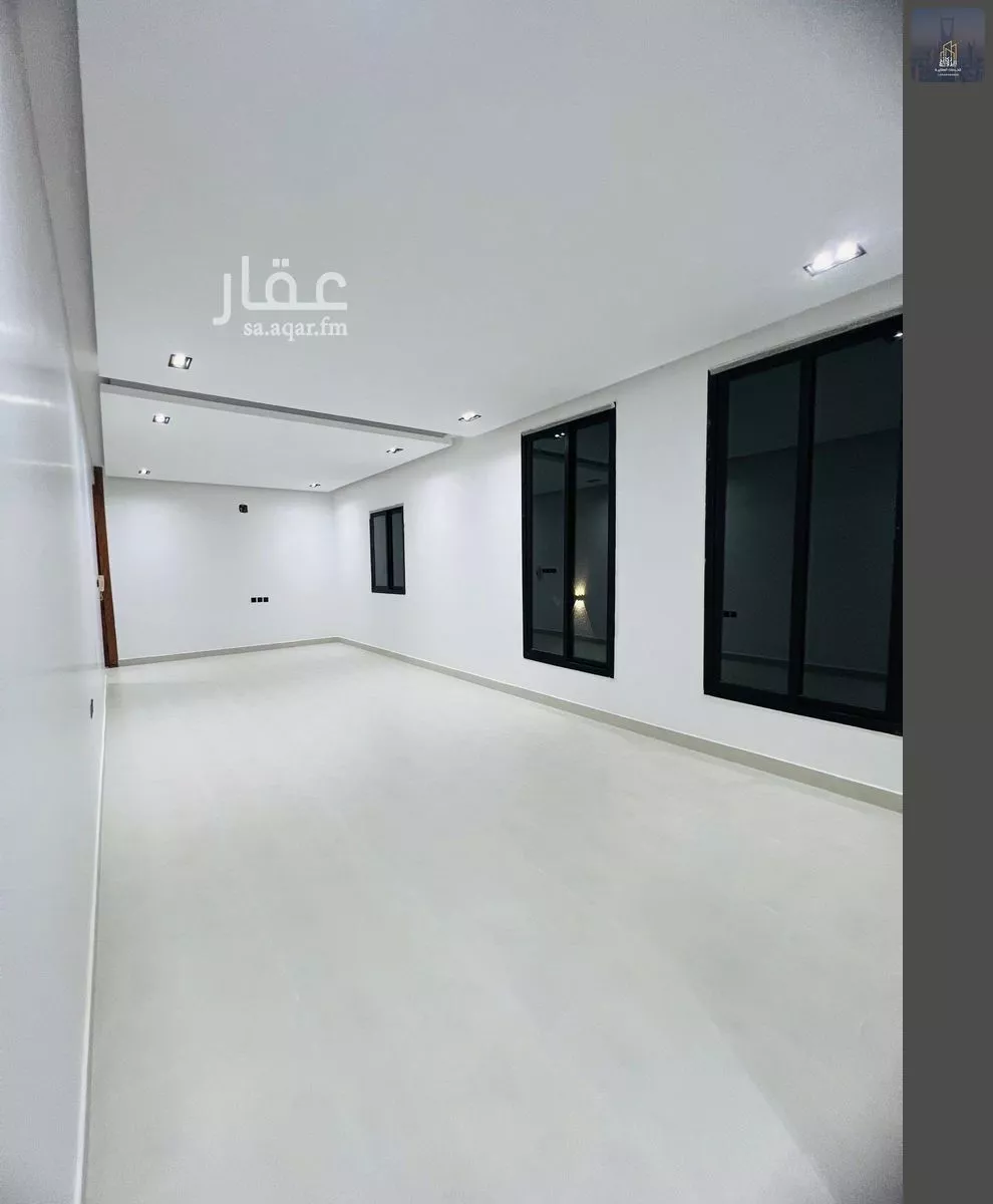 5 bedroom floor in Al Janadriyah 3