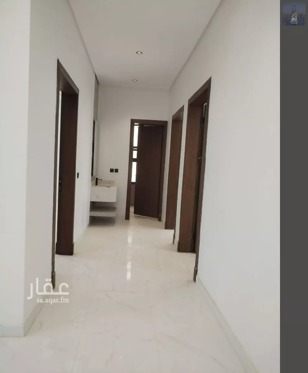 5 bedroom floor in Al Janadriyah 5