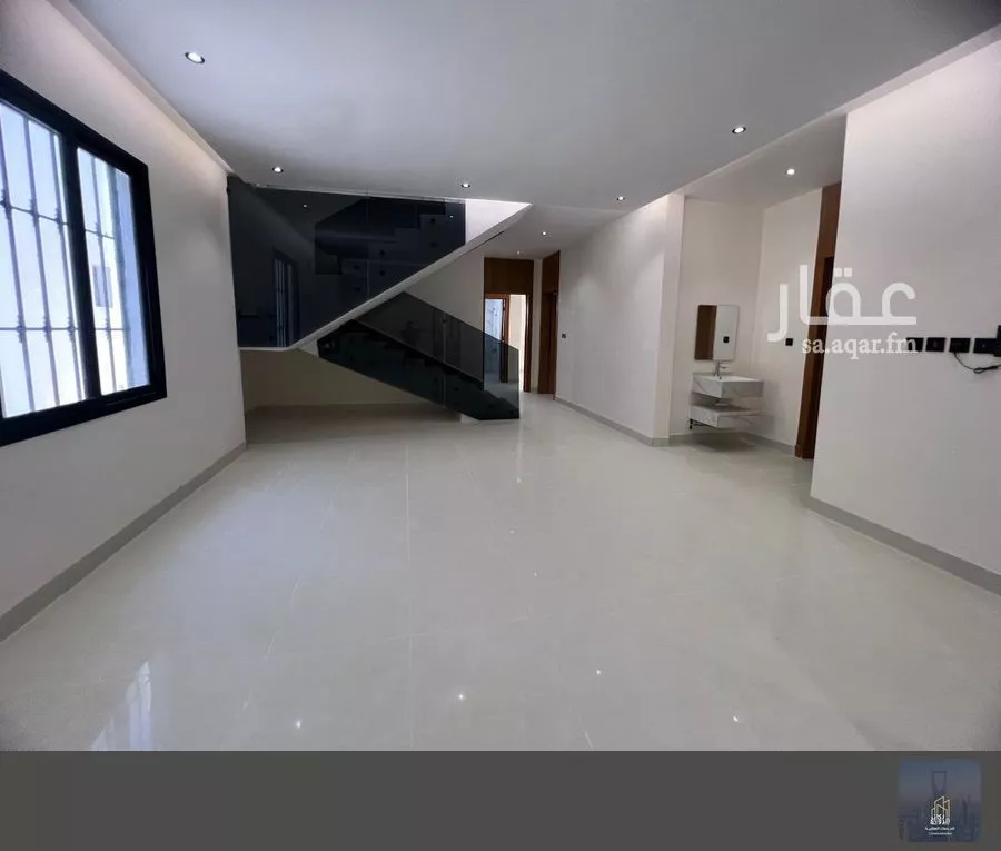 فيلا 5 غرف في الجنادرية